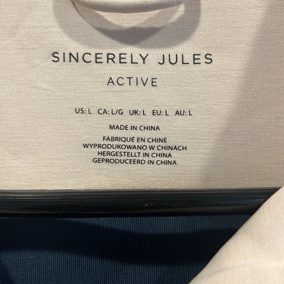 Sincerely Jules Active top - Picture 4 of 6